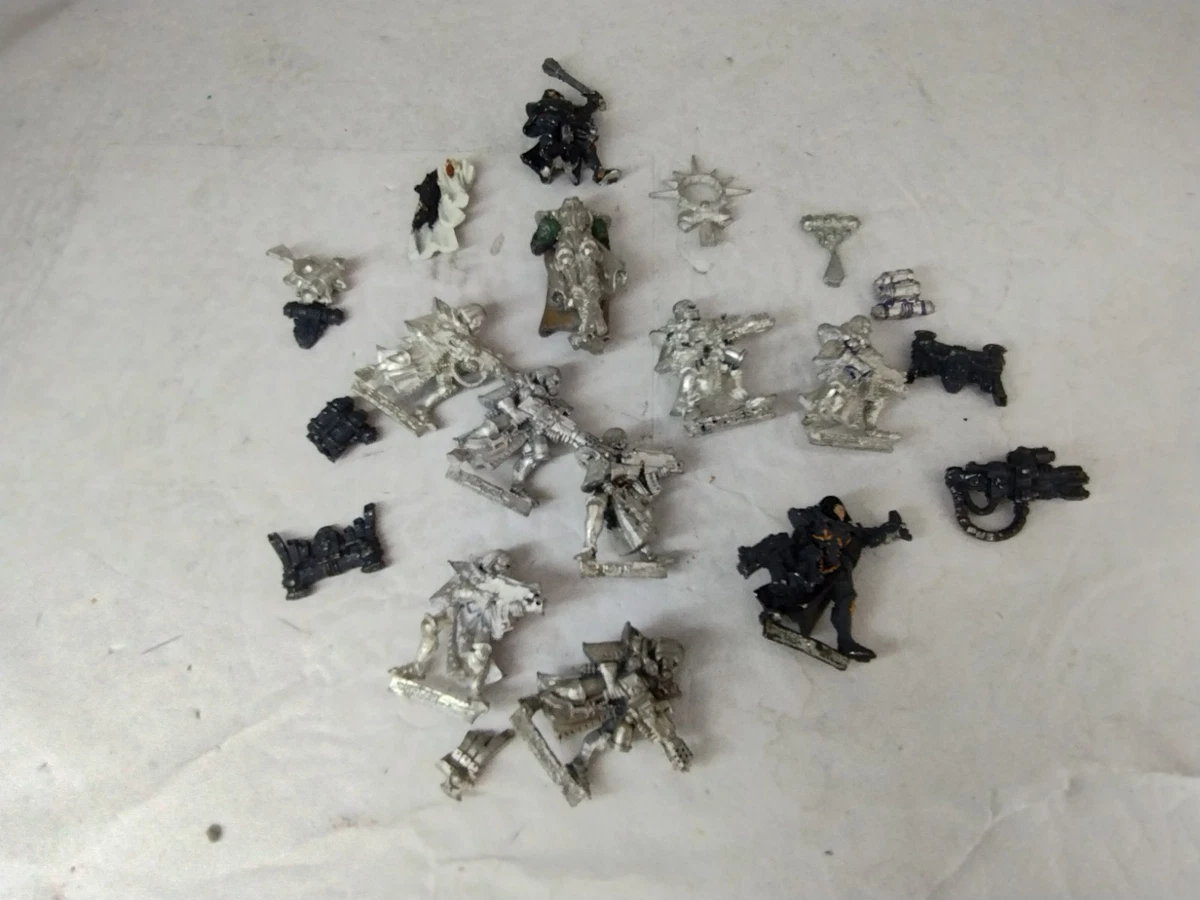 WARHAMMER 40K - Sisters of Battle/Soeurs de bataille - Icon Bearer Blister metal EUR 35,00