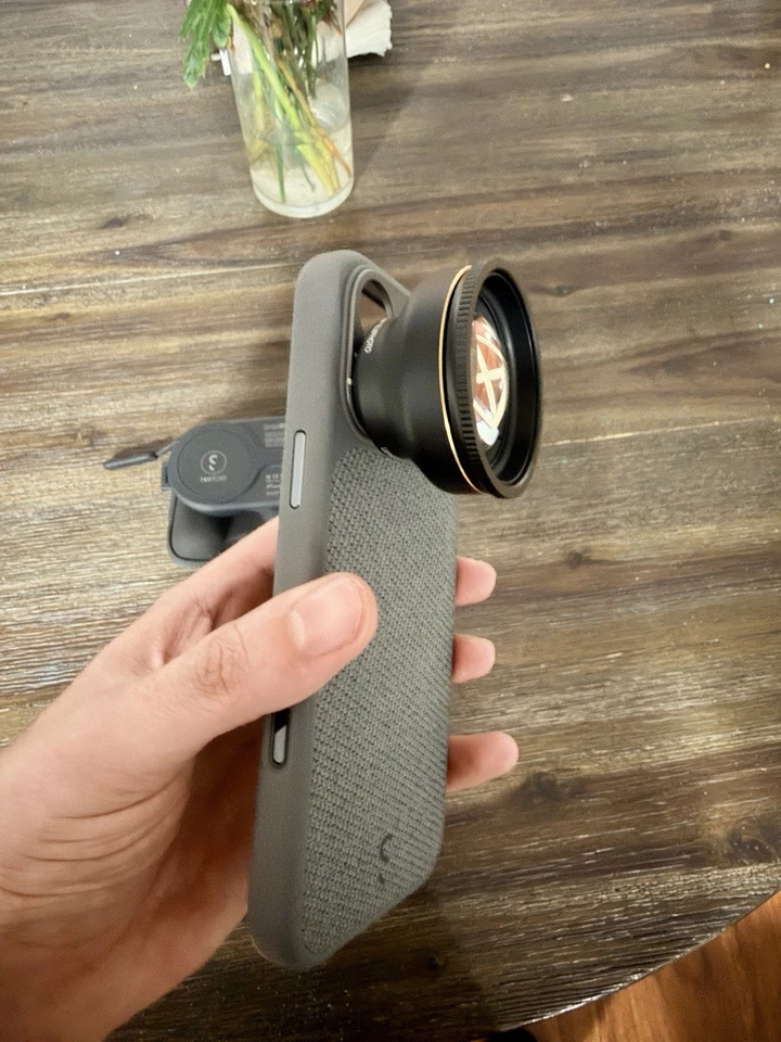 Funda ShiftCam S-Mount 60 mm teleobjetivo + SnapGrip para iPhone 17 Pro Max Foto 2 de 4