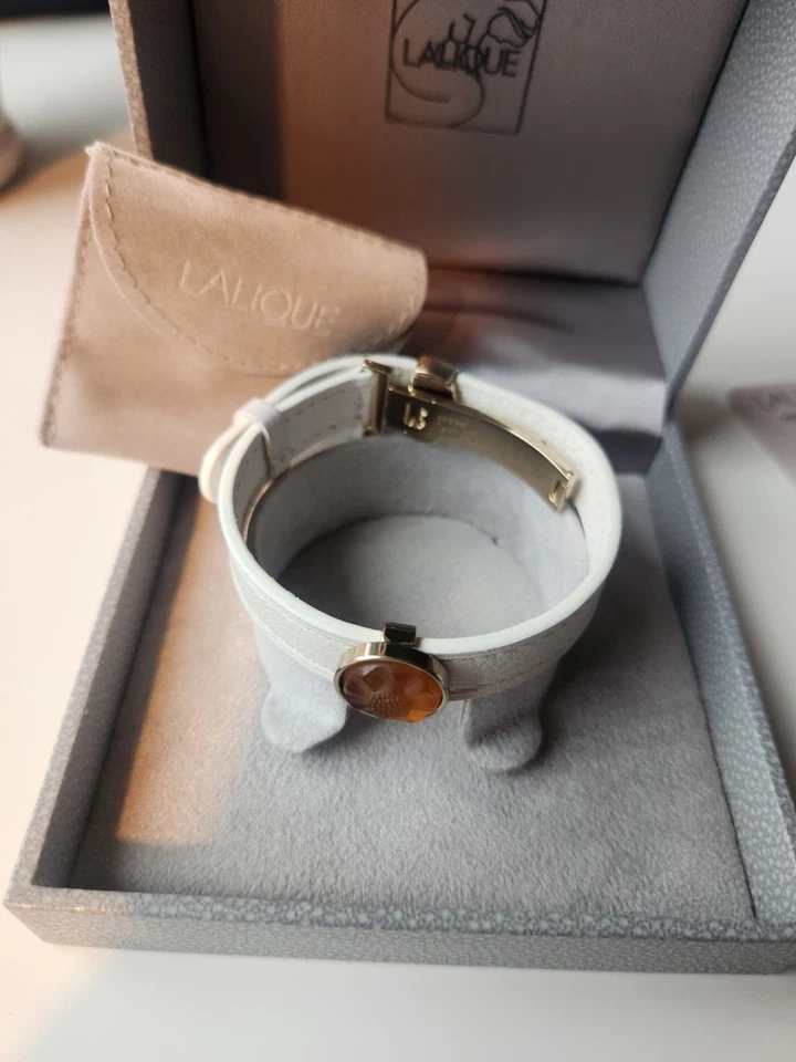 Амулет и кожаный браслет Lalique с янтарем из нержавеющей стали - Изображение 2 из 4