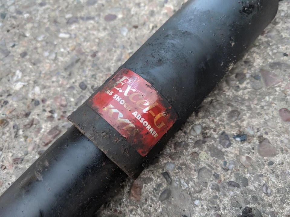 KYB SUSPENSION SHOCK ABSORBER TO FIT TOYOTA RAV4 MK3 - Image 4 of 4