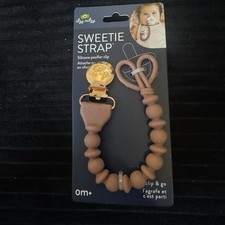 Itzy Ritzy Pink Sweetie Pacifier Strap CLIP AND GO BRAND NEW SEALED