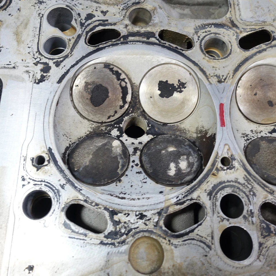 1999-2006 BMW E46 E39 M52TU M54 2.5L 3.0L 6-Cyl Cylinder Head w Valves 812 OEM  — 第 3/4 张图片