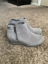 Sorel Evie Gray Suede Hidden Wedge Bootie Ankle Boots Shoes Sz.7