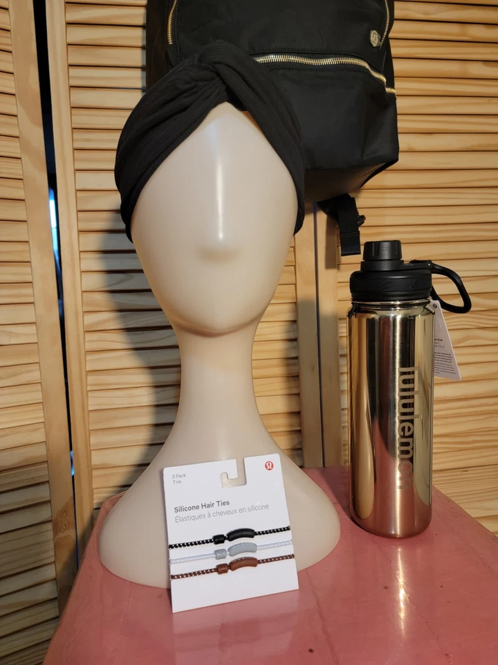 Paquete de 4 piezas Lululemon Back 2 School: negro y dorado todo nuevo con etiquetas Foto 2 de 4