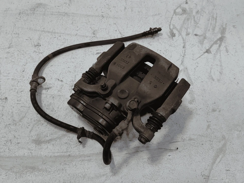 Conjunto de pinza de freno de disco lado pasajero trasero derecho Acura MDX 2017-2020 OEM Foto 2 de 4