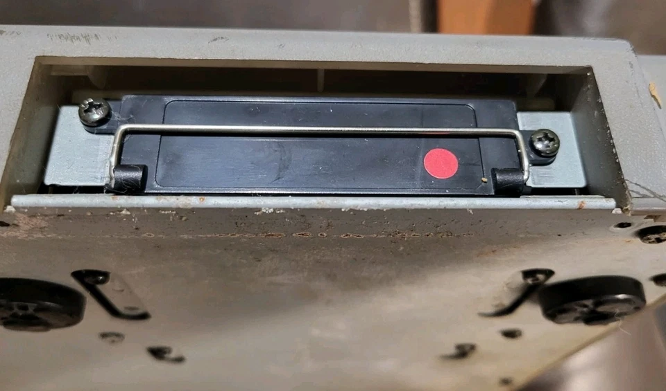 Roland VS-1680 Digital Studio Workstation - Gray - For Parts, See Description - Image 3 of 4