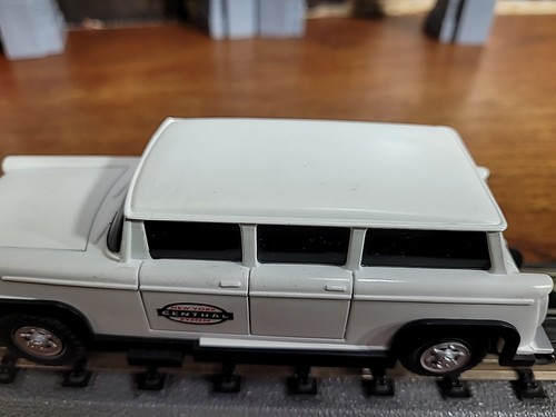 Lionel O Gauge NYC Crew Car & Tunnel Portals - Picture 14 of 24
