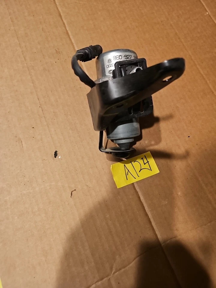2013 Audi S4 Engine Power Brake Booster Vacuum Pump 8E0927317H - Image 2 of 4
