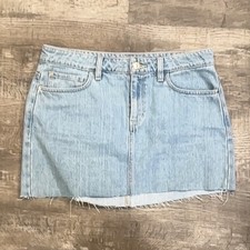 Guess Los Angeles Light Wash Denim Mini Skirt Raw Hem Blue Womens Size 30 Waist