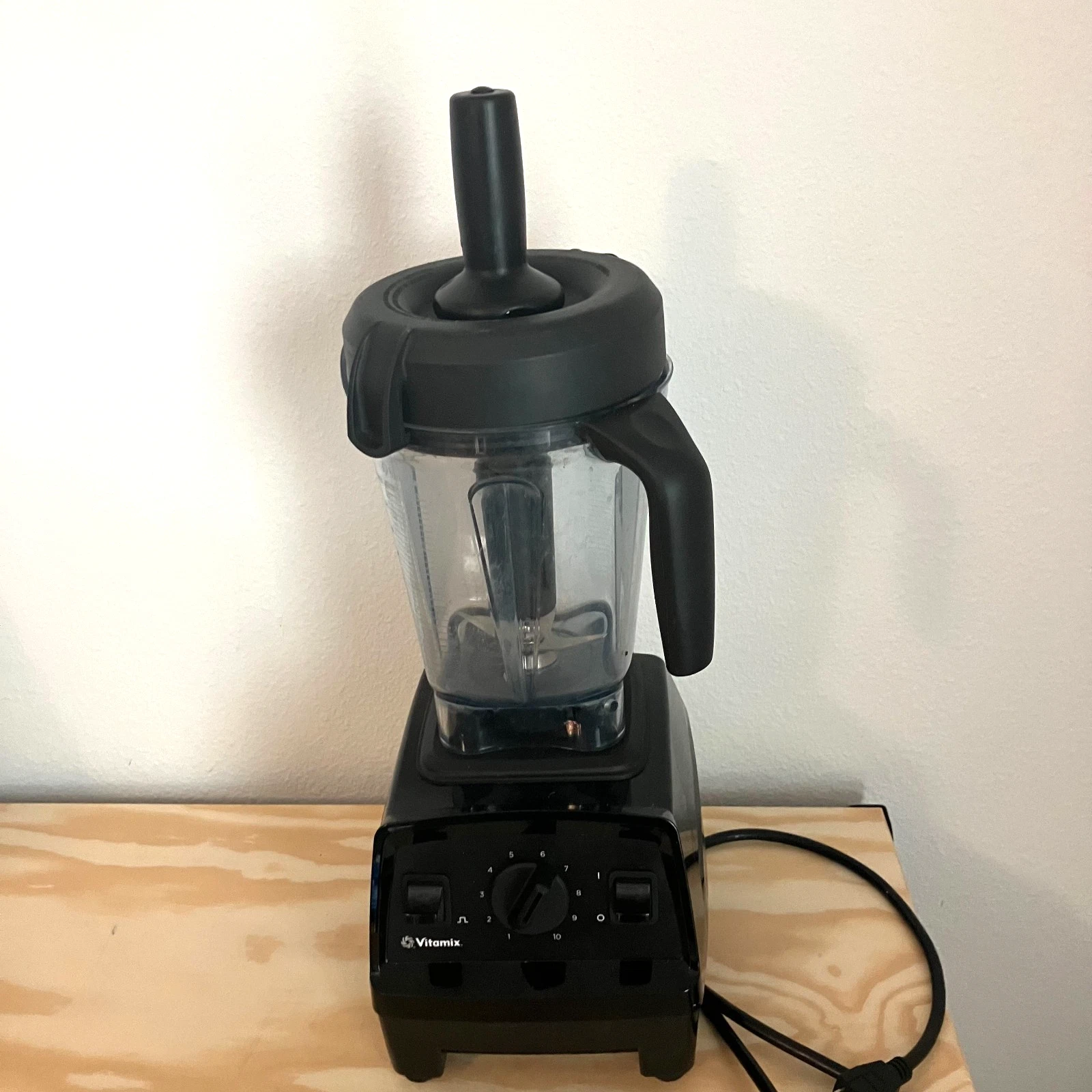 Vitamix VM0197 Variable Speed Blender w/ 64oz Pitcher & Lid Plunger
Opens in a new window or tab
