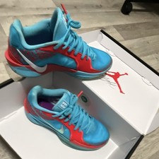 Nike Men s Blue/Red Low Top Lace-Up Basketbal...