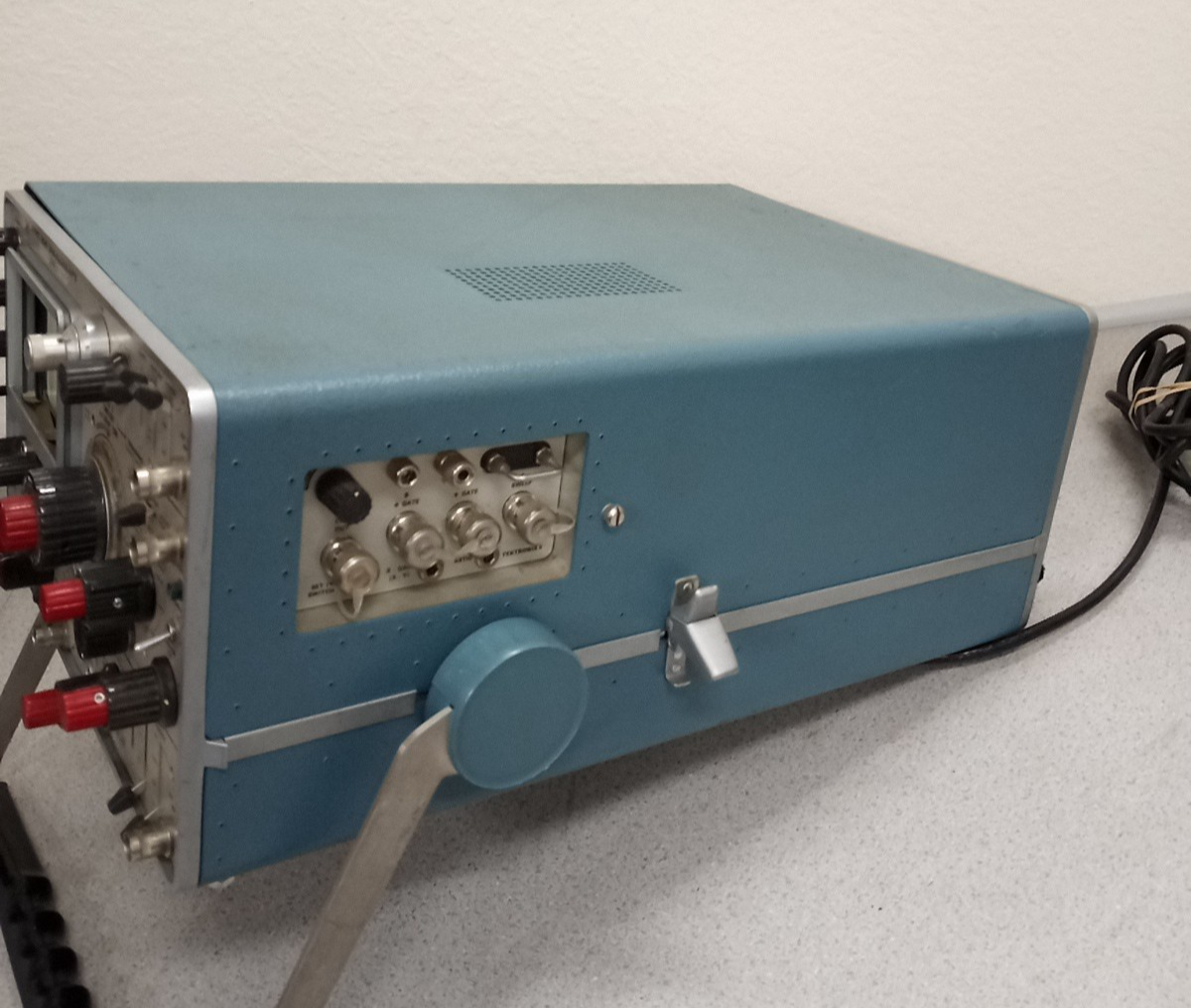 Tektronix type 454 oscilloscope 150MHz 2 channel FOR PART/NOT 