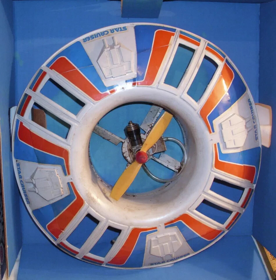 Vintage Star Cruiser UFO 1976 Cox Hobbies gas powered engine