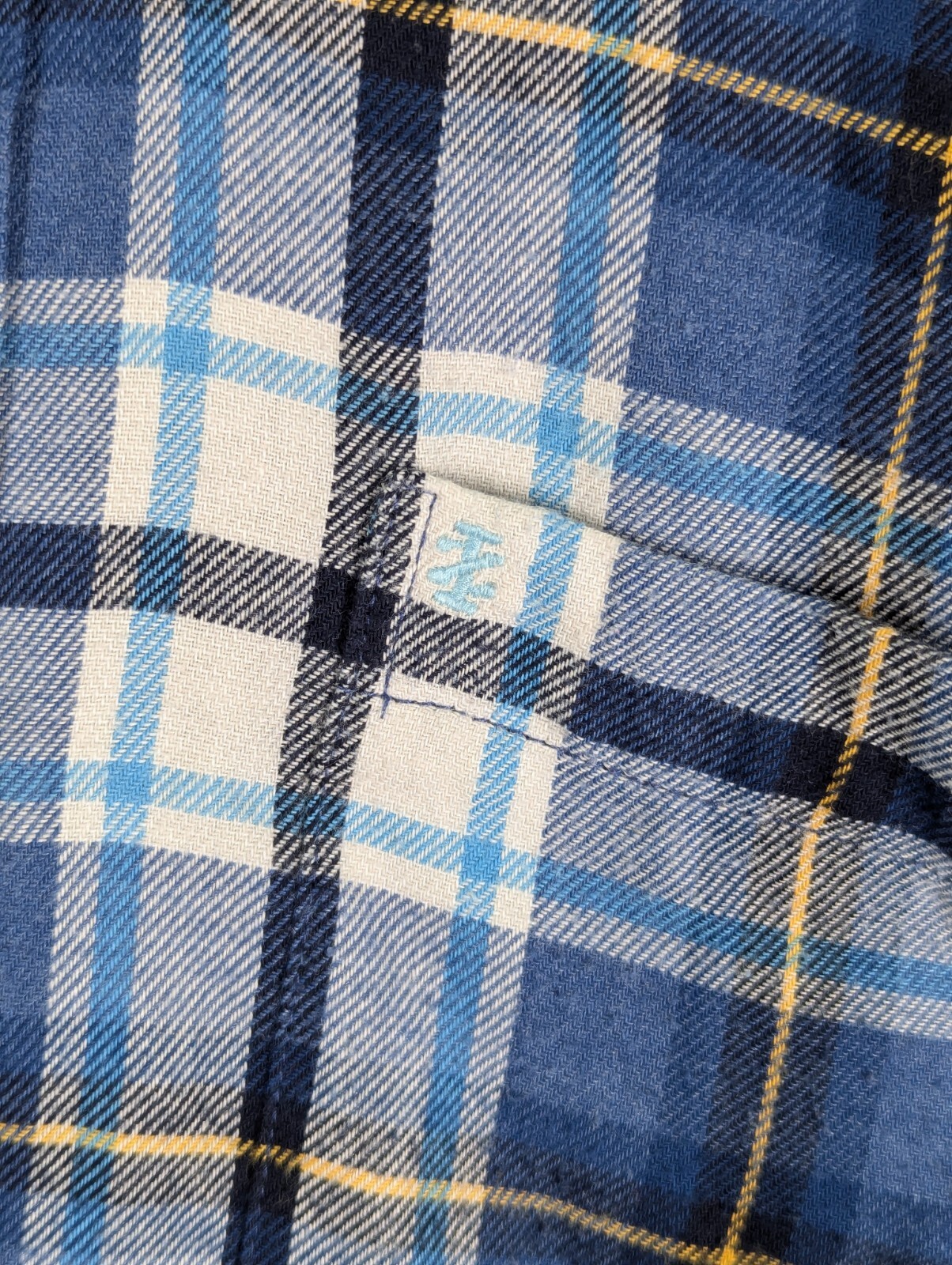 Izod Flannel Shirt Men's Size Medium Loose Fit Plaid Check Long Sleeve USA image 7