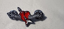 Broche revers émaillée 1,5 pouce logo Tom Petty et les briseurs de coeur