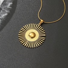 Collana in acciaio inox oro ciondolo raggi di sole donna gioielli collana mod...