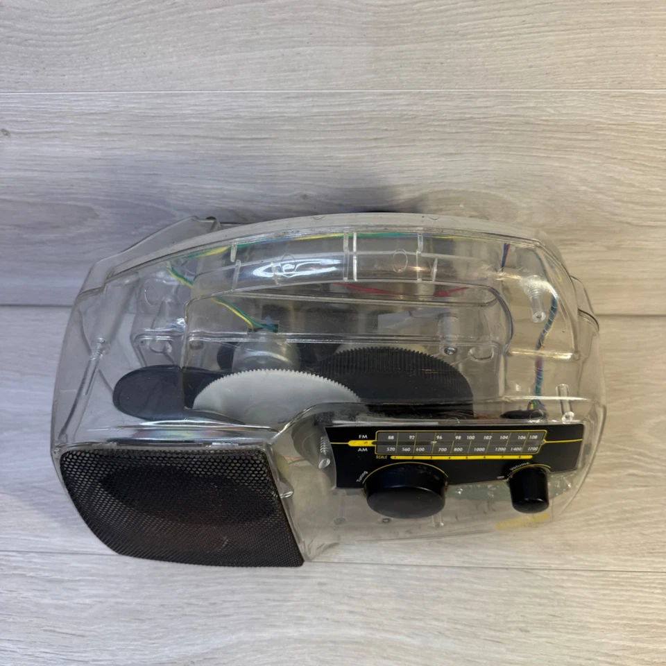 Freeplay Clear Transparent Self Powered Energy Wind Up Solar Power AM FM Radio - Image 4 of 4