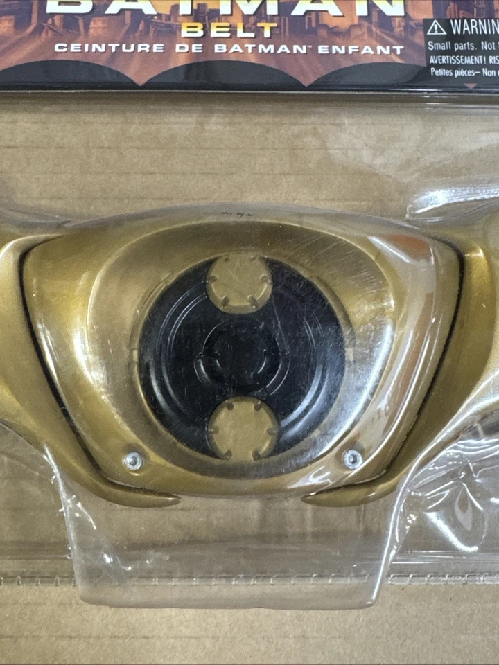 BATMAN COMEÇA CINTO INFANTIL NOVO EM FOLHA FANTASIA DE RUBIS (2003) PLÁSTICO RÍGIDO - Imagem 2 de 4