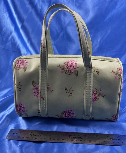 Basics Large Cosmetic Travel Bag Light Green NICE!!! - Picture 2 of 9