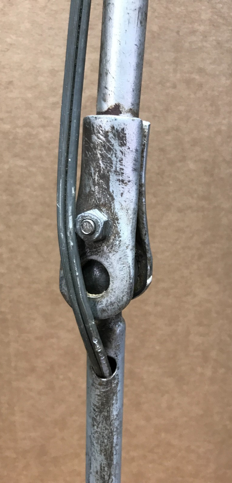 VTG Industrial Shop Work Bench Articulated Light Fixture Table Lamp Old 1805-25B