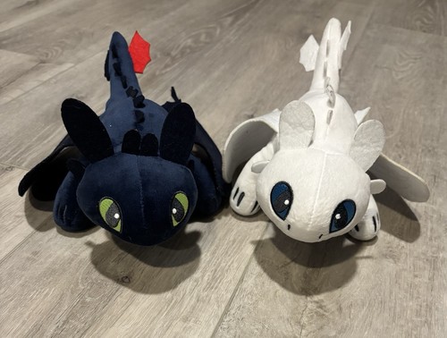 How Train Your Dragon 3, Light Fury weiß ohne Zahn Stofftier Plüschtier (2) - Bild 1 von 7