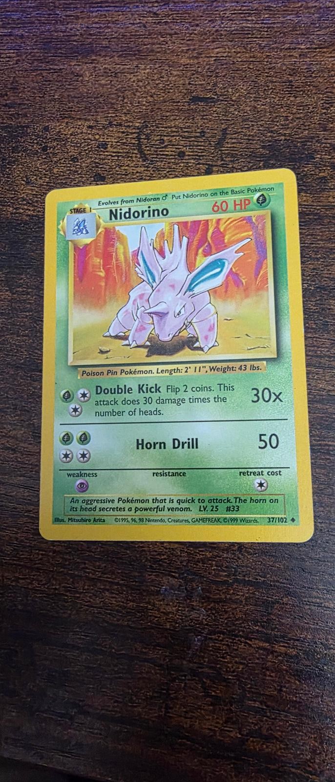 Nidorino 37/102 Uncommon Base Set Unlimited Pokemon Lightly Played