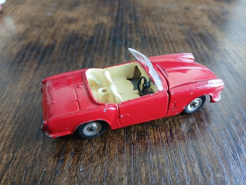 Dinky Toys #114 Triumph Spitfire - Picture 7 of 14