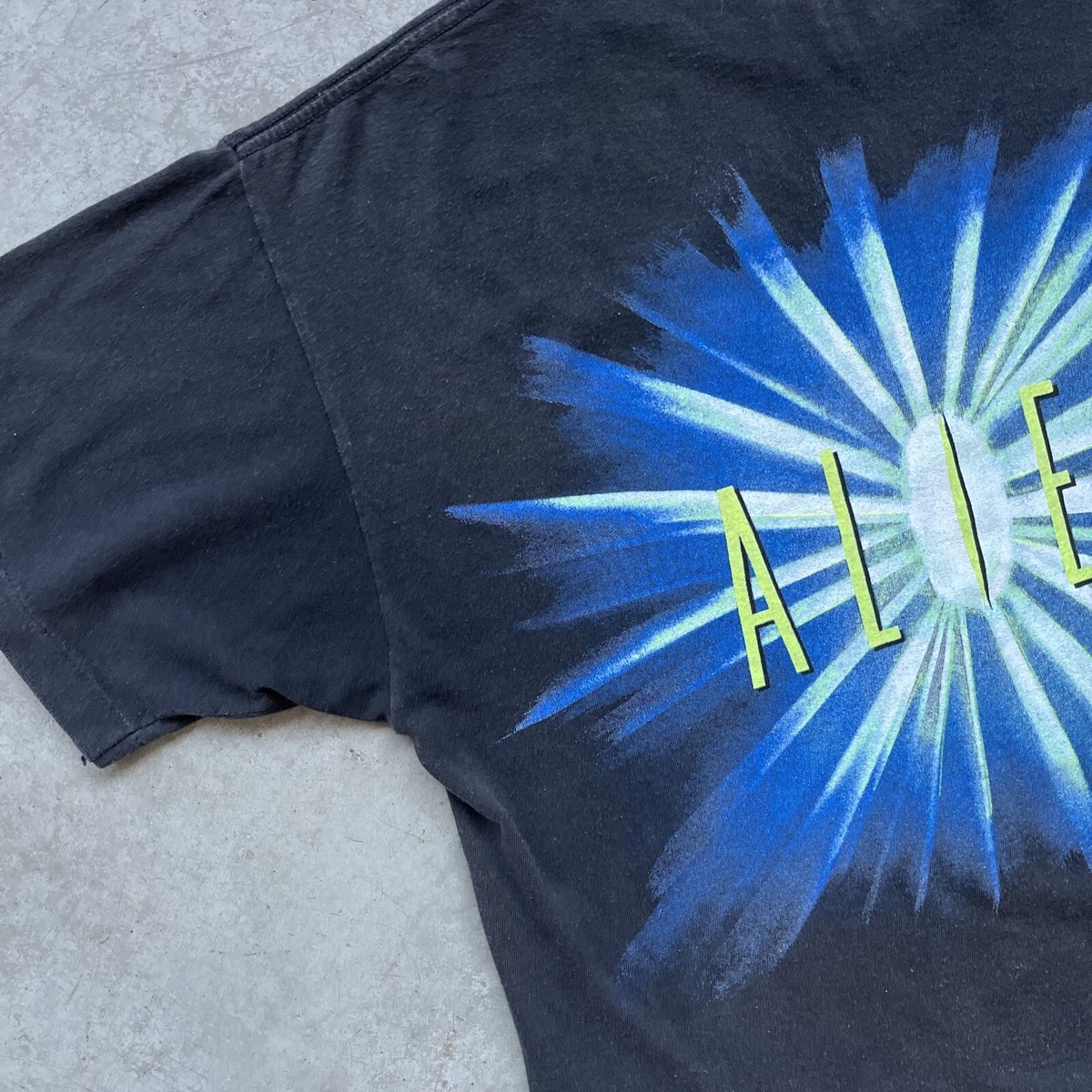 オペレーションエイリアンズ スコーピオン半袖Tシャツ 90s