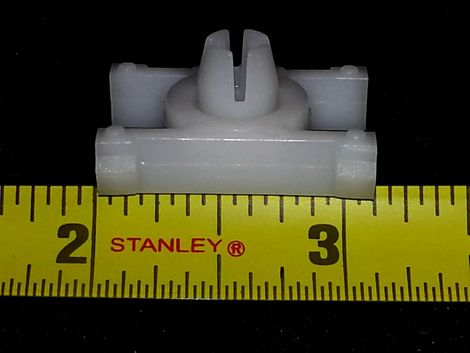 BMW NOS Cuerpo Puerta Lateral Guardabarros Moldura Remache Borde Clip Clips 10 un. L Foto 3 de 4