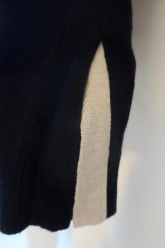 NWT Womens Minnie Rose Navy Blue White Slit Cuff Cashmere V-Neck Sweater M * - Picture 3 of 6