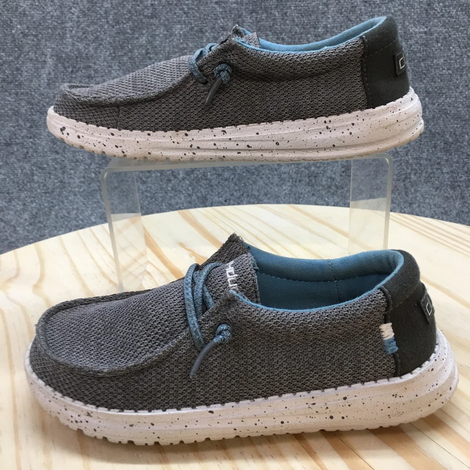 Hey Dude Shoes Youth 2 Wally Sox Mocassins Tênis Couro de Tubarão Tecido Cinza Slip On - Imagem 2 de 4