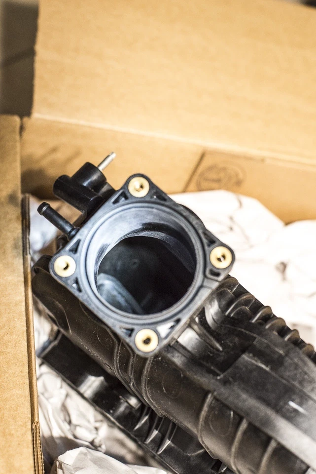 Nissan 350z Infiniti 2007-2008 colector de admisión inferior y superior con puerto OEM VQ35HR Foto 3 de 4