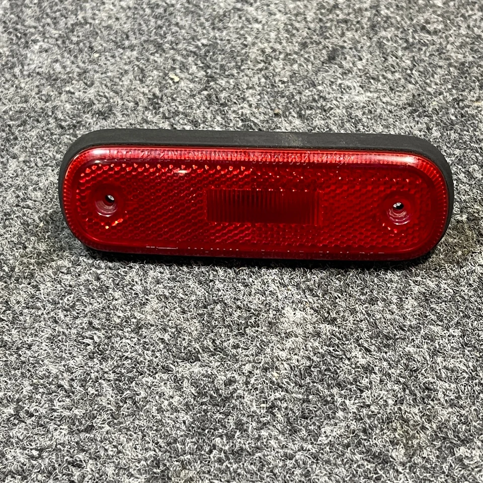 SUZUKI ESTEEM AERIO REAR SIDE MARKER LIGHT RH OEM PASSENGER - Image 2 of 4