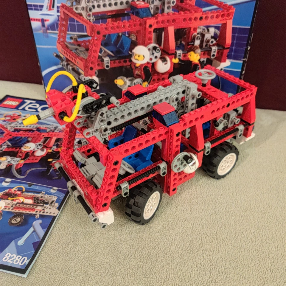 LEGO Technic 8280 Fire Engine / Fire Response Unit, photo 2 sur 5