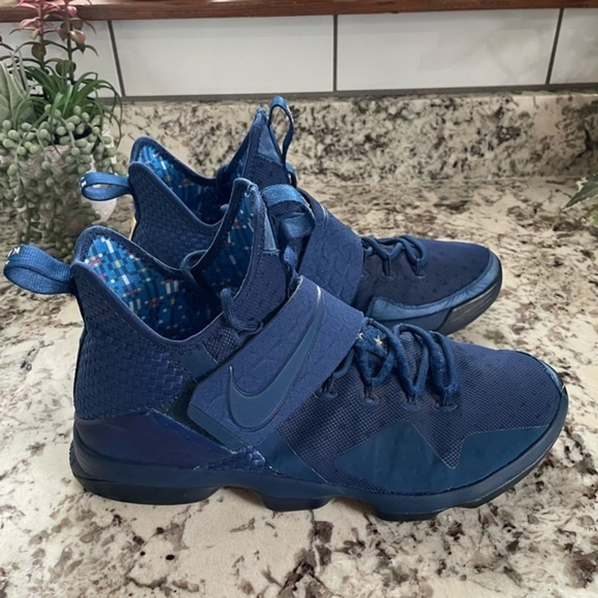 【希少】NIKE Lebron 14 Limited Agimat ☆美品 Nike LeBron 14 Limited Agimat for Sale | Authenticity