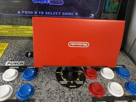 Nintendo World Championships: NES Edition Deluxe Set Nintendo Switch BRAND NEW