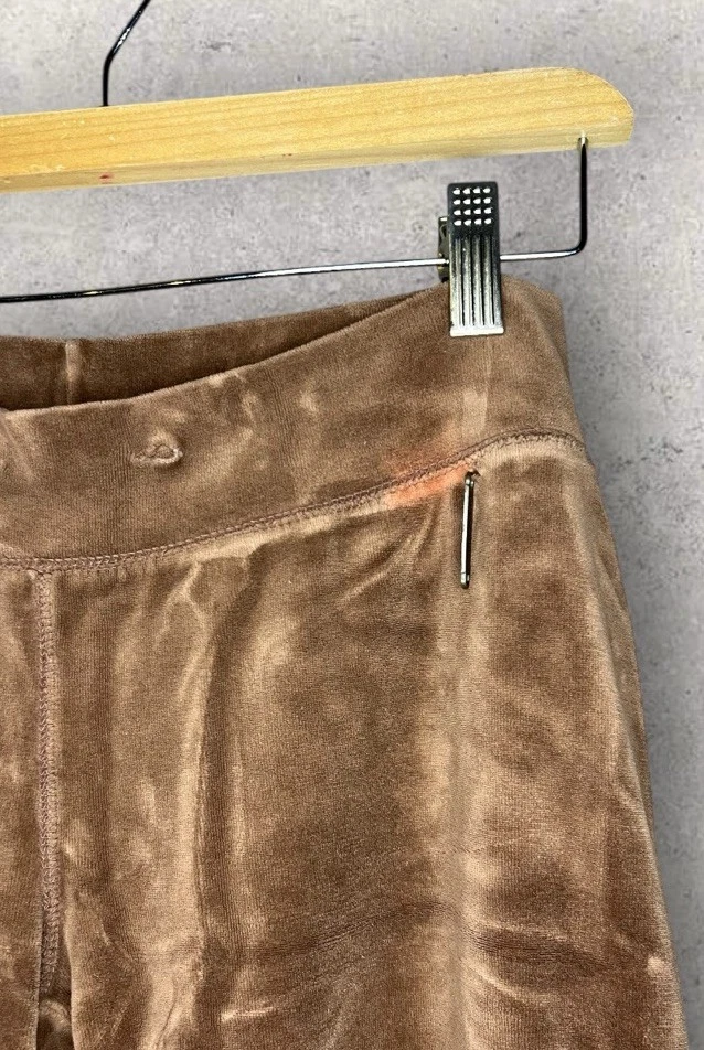 Pantalones deportivos vintage Baby Phat marrón terciopelo tiro bajo pierna acampanada medianos Foto 4 de 4