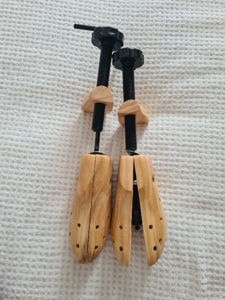 Damenschuhdehner aus Holz und Metall - Bild 1 von 4