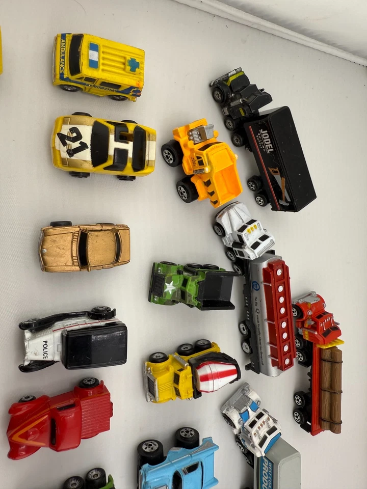 HUGE Lot of 46 VINTAGE Micro Machines Galoob & LGTI Cars Trucks Semi Hot Rods - Image 4 of 4
