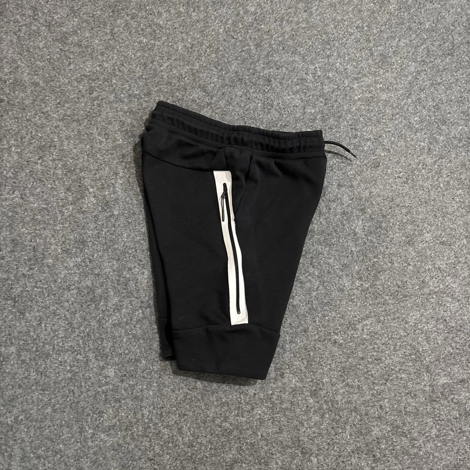 Nike Tech Fleece Shorts Boys Size Medium Black - Image 3 of 4