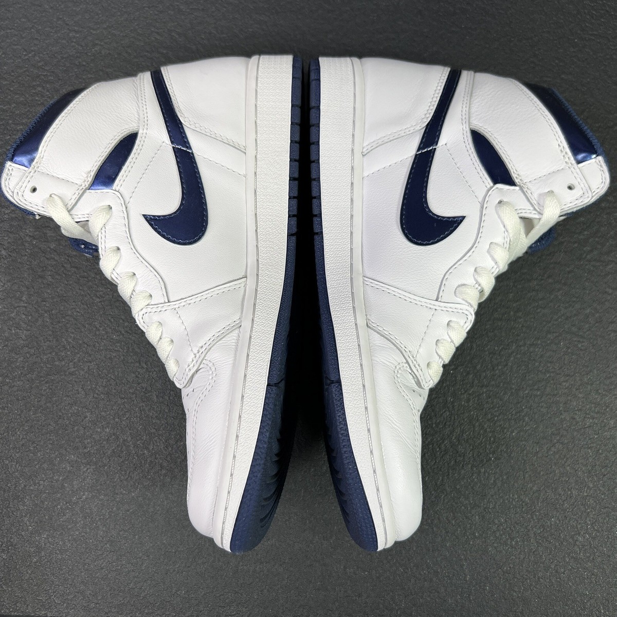 Air Jordan 1 Retro High OG Metallic Navy 2016 Size 8.5 Mens