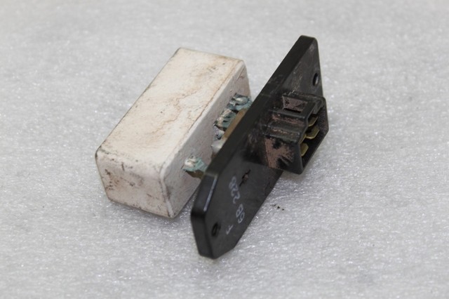 00 01 02 03 04 05 06 Toyota Tundra A/C Air Heater Blower Motor Resistor