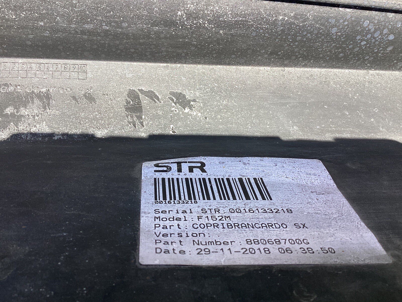 FERRARI 812 SUPERFAST DRIVER LEFT SIDE ROCKER PANEL SKIRT OEM 88068510