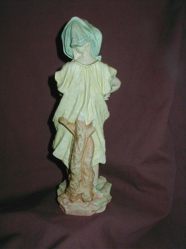 KPM Bisque Figurine - Girl Gathering Fruit - Signed P. Frank - 11" - Picture 3 of 7