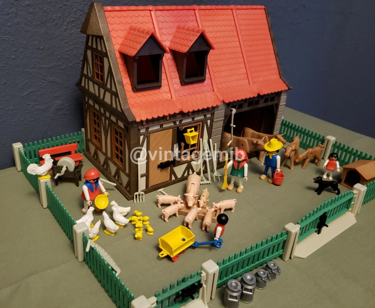 Farm Barn and Tractor - Playmobil Farmers 3554