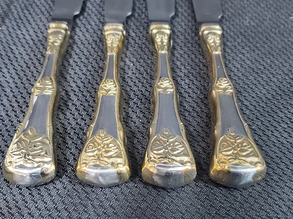 Cuchillos de cena Royal Albert Old Country Roses de acero inoxidable con detalles dorados Foto 4 de 4