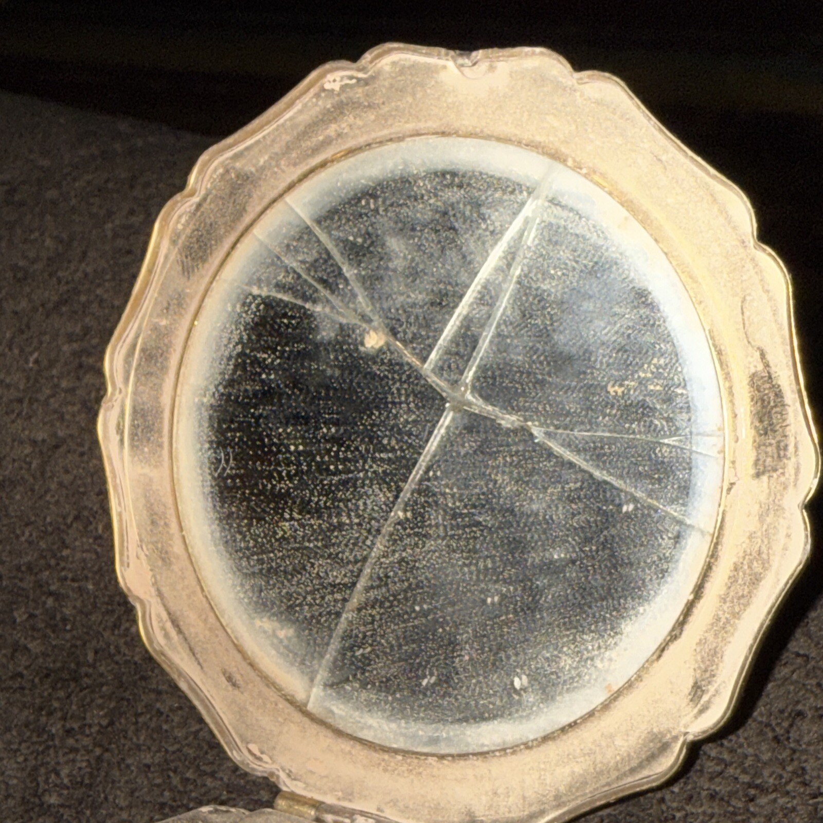 Vintage Stratton Red & Gold Powder Compact Broken Mirror