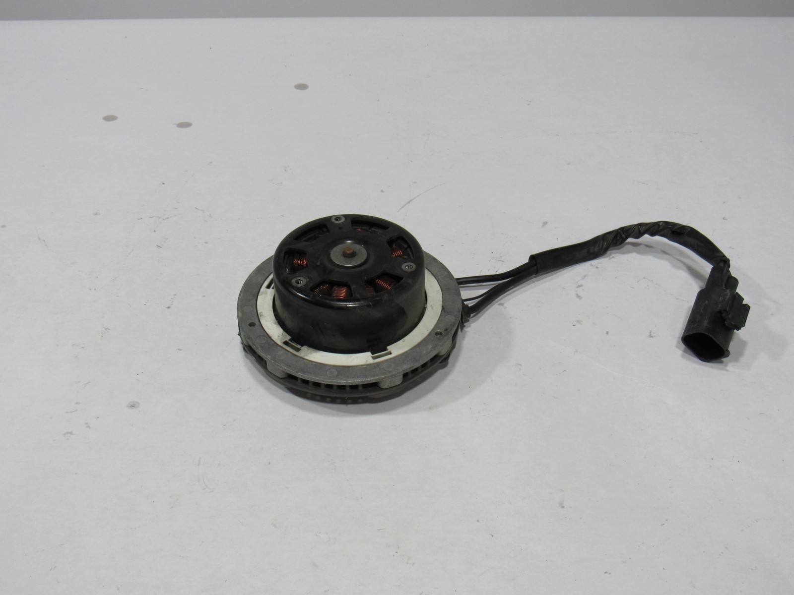 14-20 BMW I8 2015 Front Radiator Cooling Fan Motor ;:M