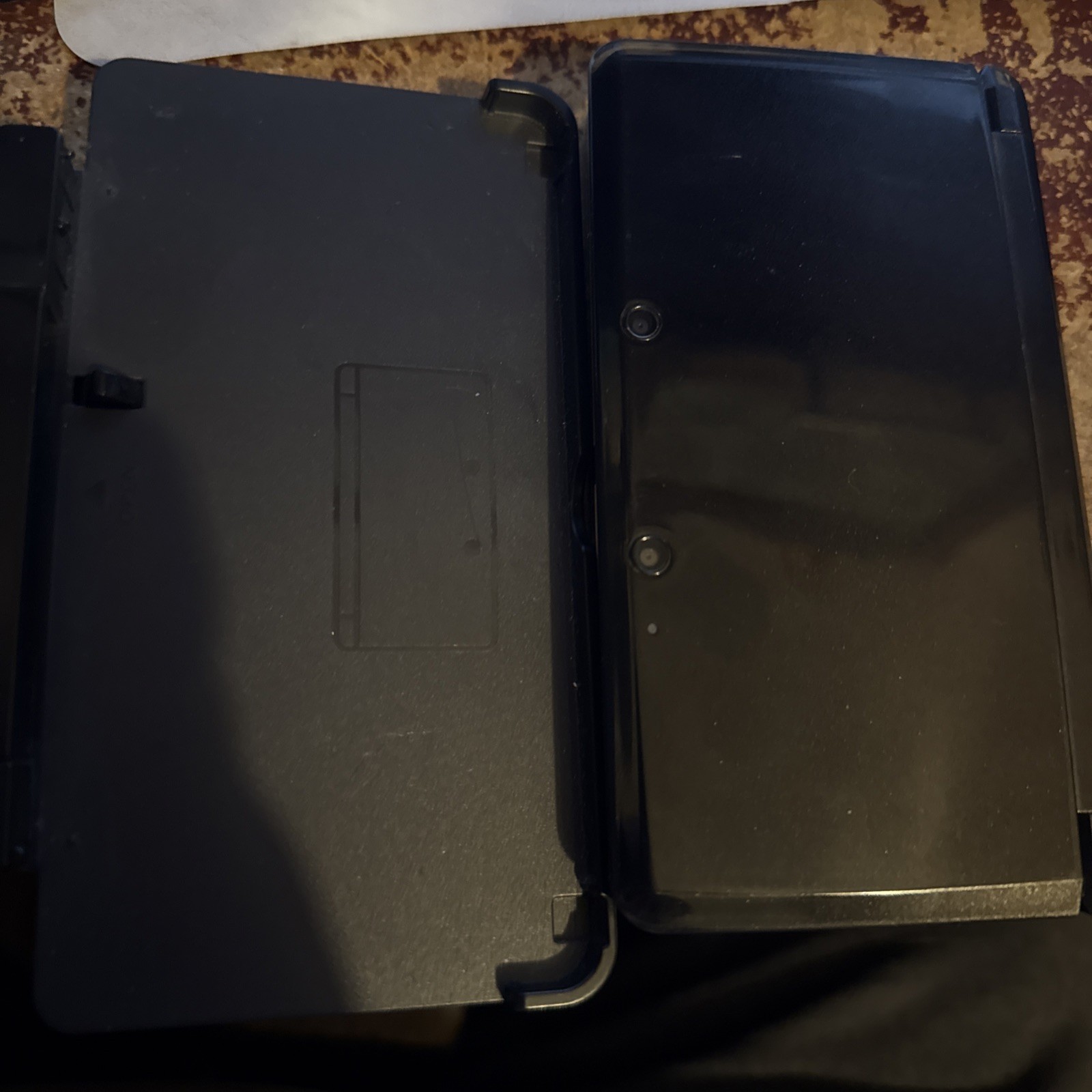 Nintendo 3 ds Grey / Black W/ Charger