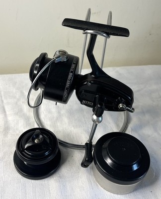 Mitchell 300A Angelrolle. Spulen mit großer + kleiner Kapazität. Spulentopf. Tasche.